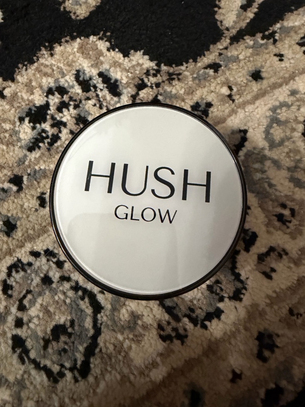 Glow Radiant Finish Foundation - White Compact